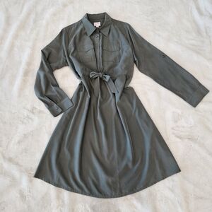 Isabel Maternity by Ingrid & Isabel Olive Button-Up Shirt Medium